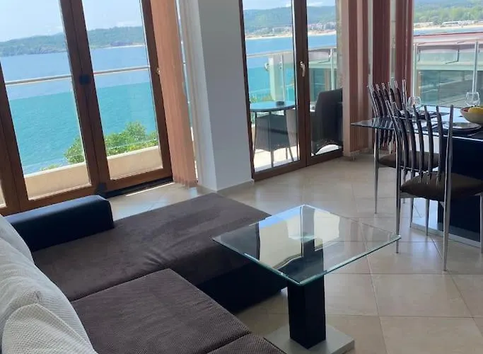 2 Bed Suite, Exclusive Sea Views *